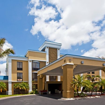 Holiday Inn Express Vero Beach-West I-95 By Ihg Exteriér fotografie