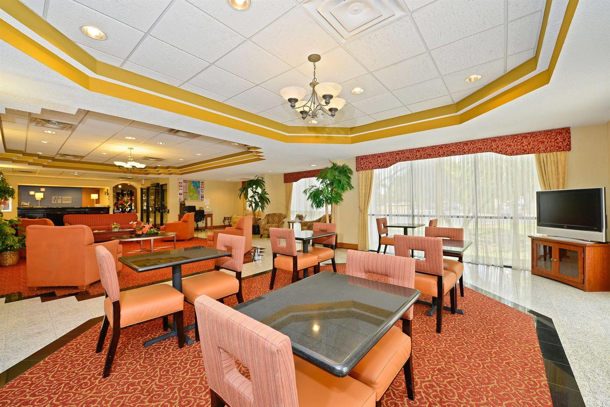 Holiday Inn Express Vero Beach-West I-95 By Ihg Exteriér fotografie