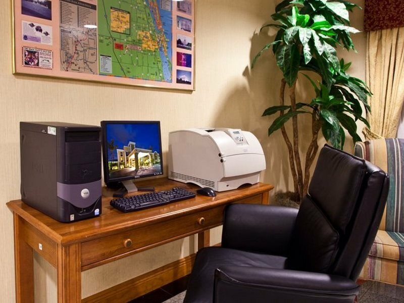 Holiday Inn Express Vero Beach-West I-95 By Ihg Exteriér fotografie